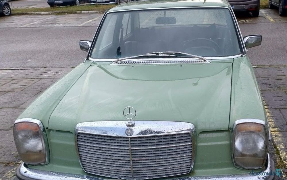 1974' Mercedes-Benz 200 photo #1