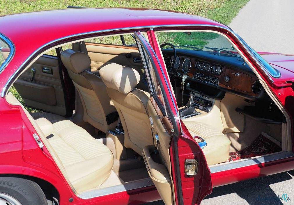 1970' Jaguar XJ photo #2