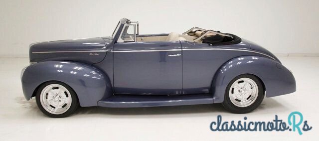 1940' Ford Deluxe photo #4