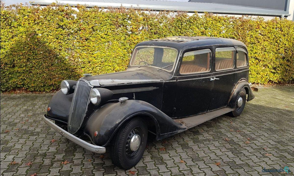 1938' Vauxhall 25Hp Saloon photo #5