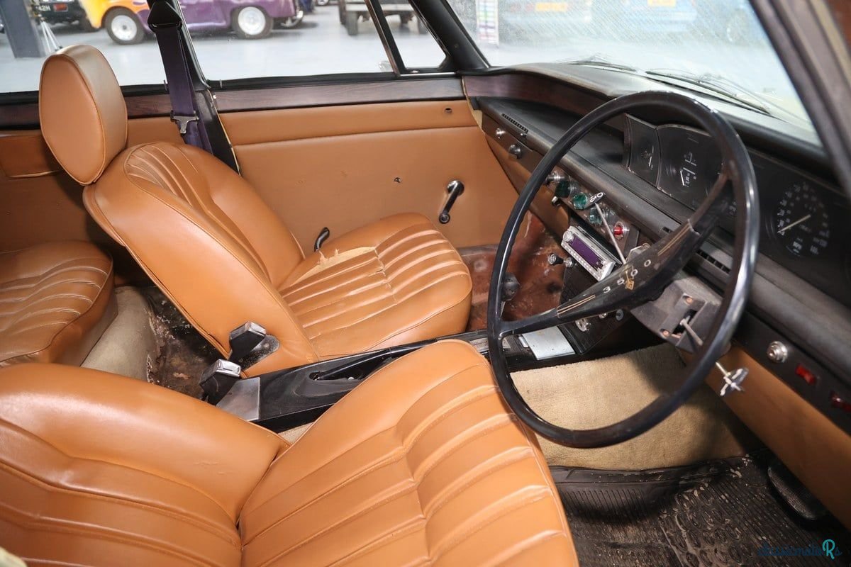 1975' Rover P6 photo #4