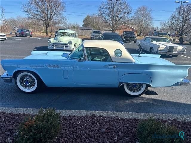1957' Ford Thunderbird photo #4