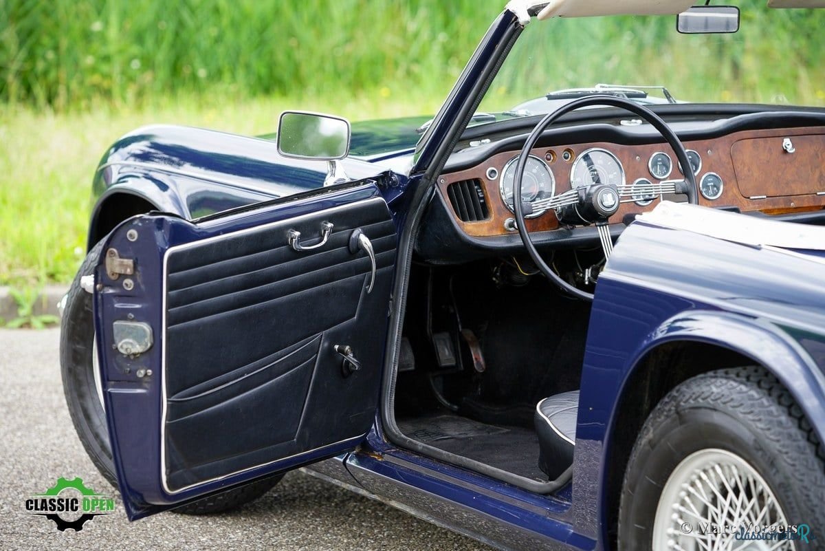 1963' Triumph TR4 photo #4