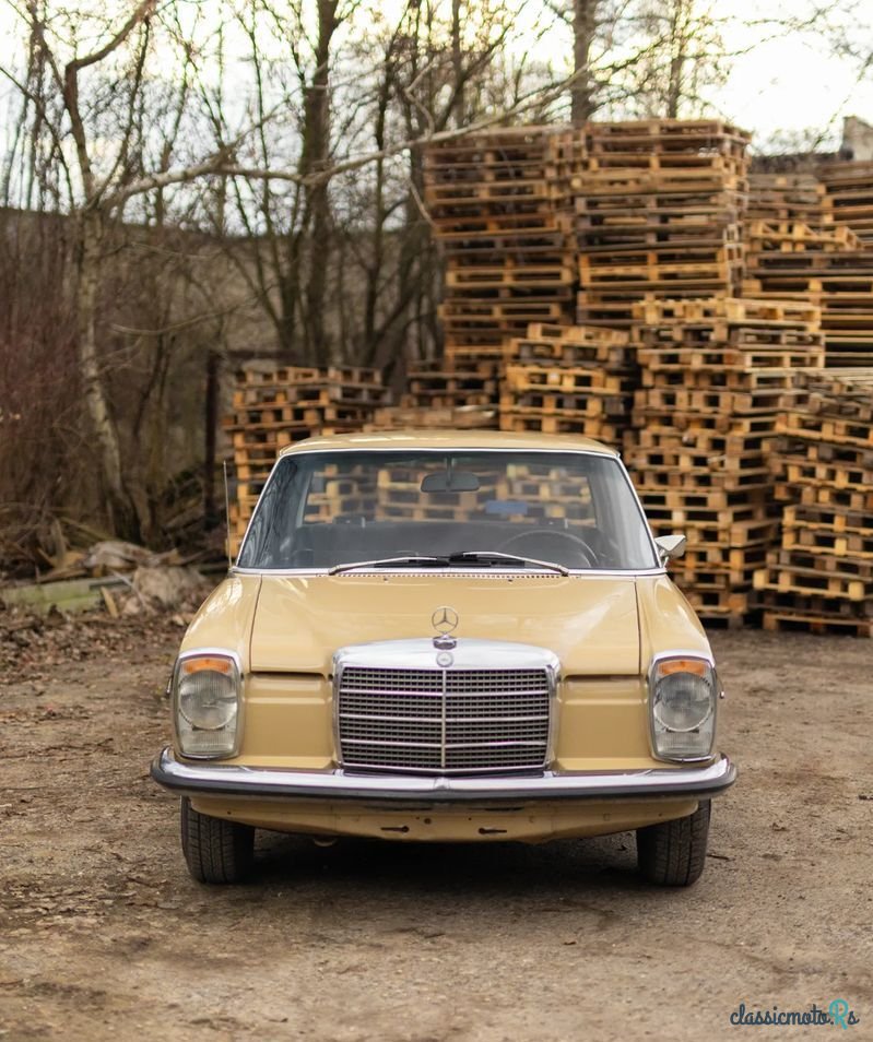 1973' Mercedes-Benz W115 200D photo #3