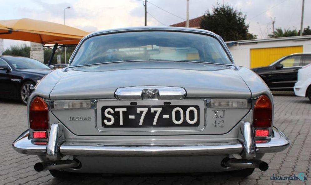 1976' Jaguar XJ photo #1