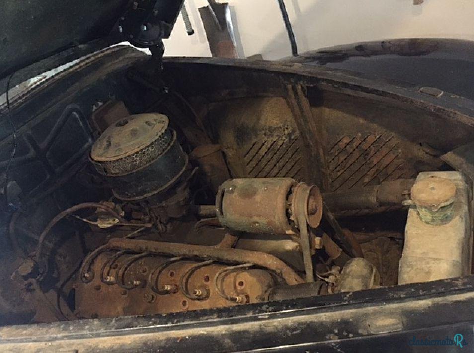 1940' Lincoln Zephyr photo #3