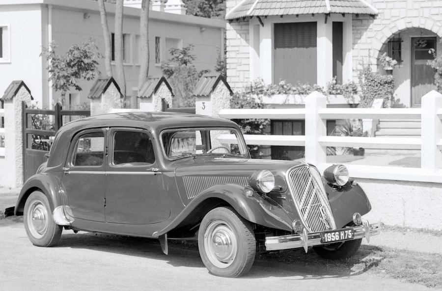 Voici 70 ans, la Citroën 15/6h inaugurait la suspension hydropneumatique