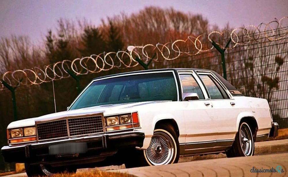 1979' Ford Crown photo #1