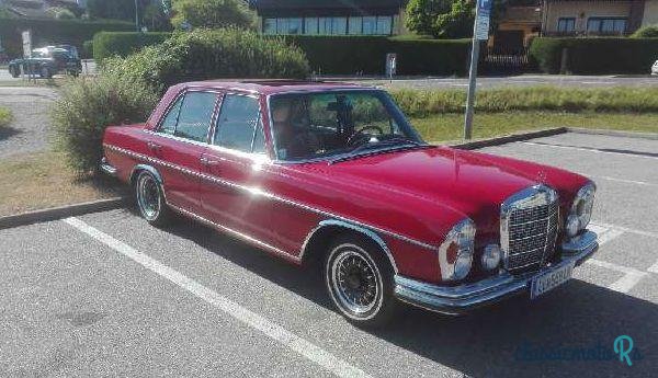 1973' Mercedes-Benz 280 SE photo #2