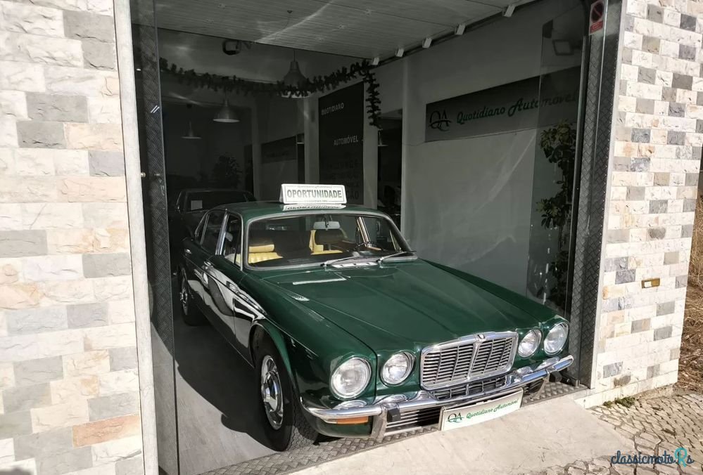 1976' Jaguar XJ photo #1