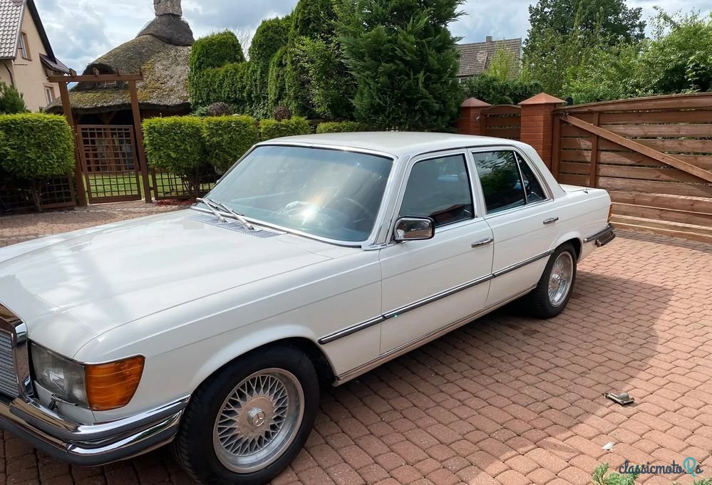 1976' Mercedes-Benz W111 photo #3