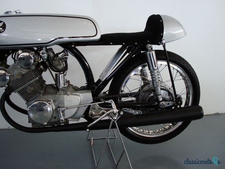 1963' Honda CR93 photo #4