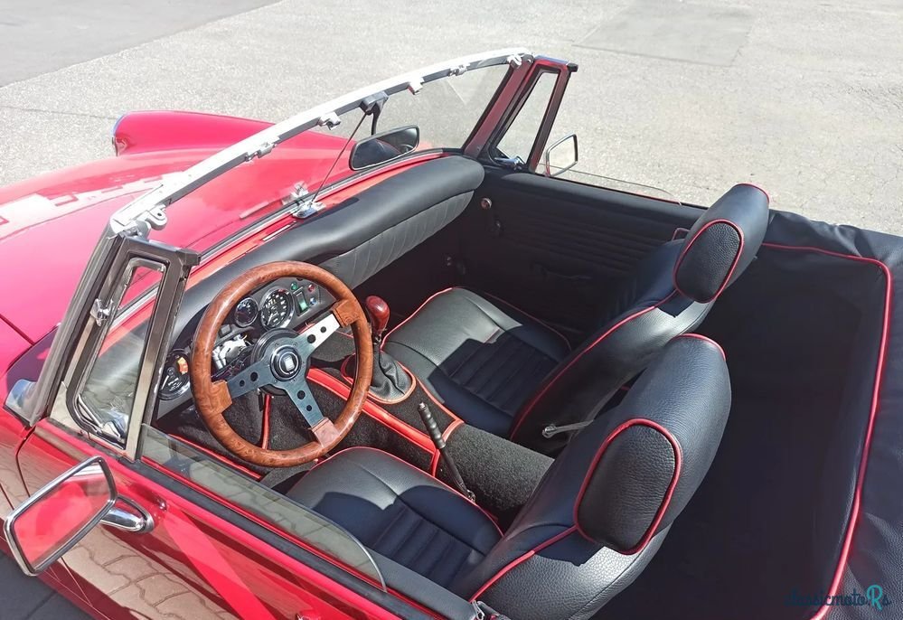 1975' MG Midget photo #4