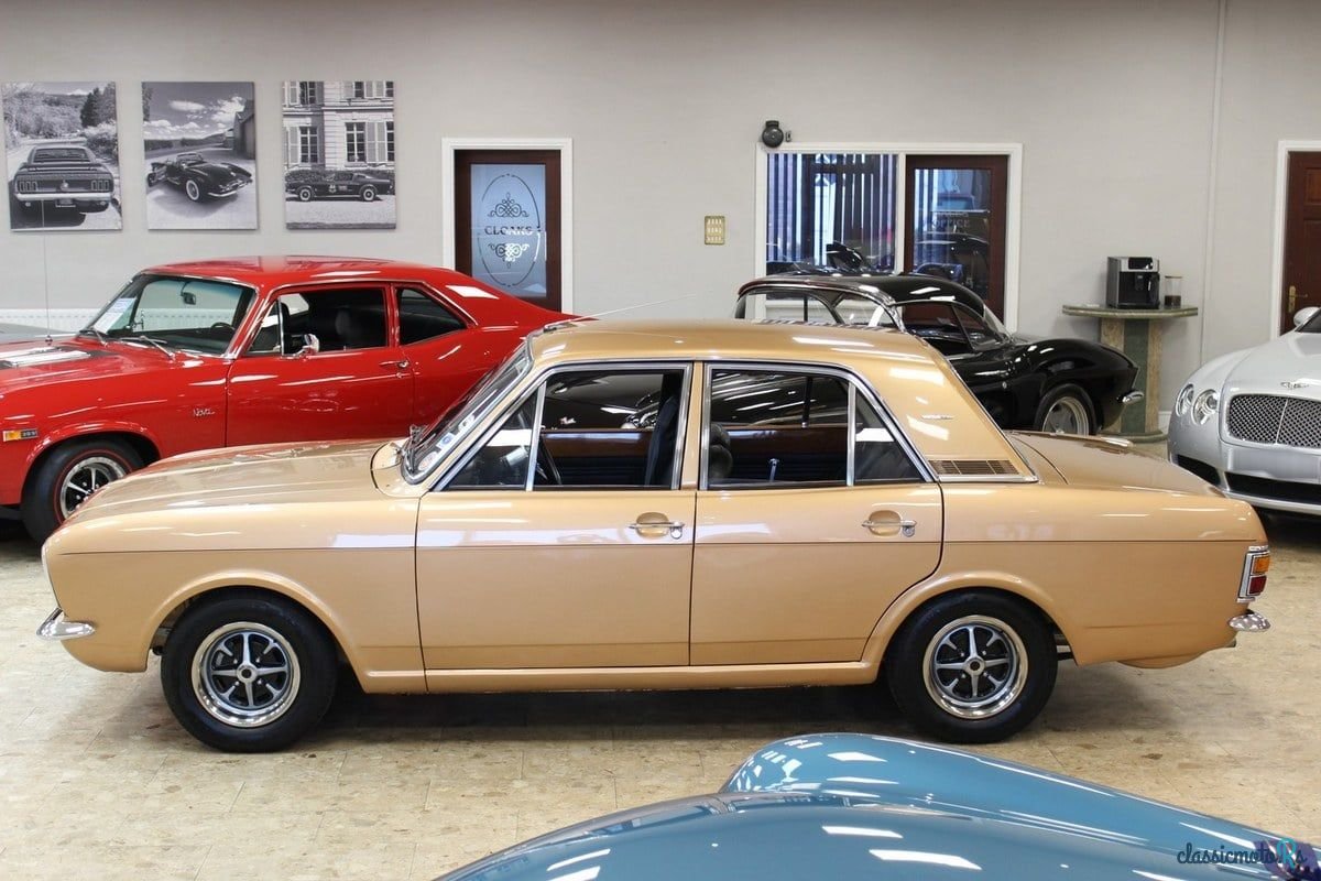 1970' Ford Cortina photo #2