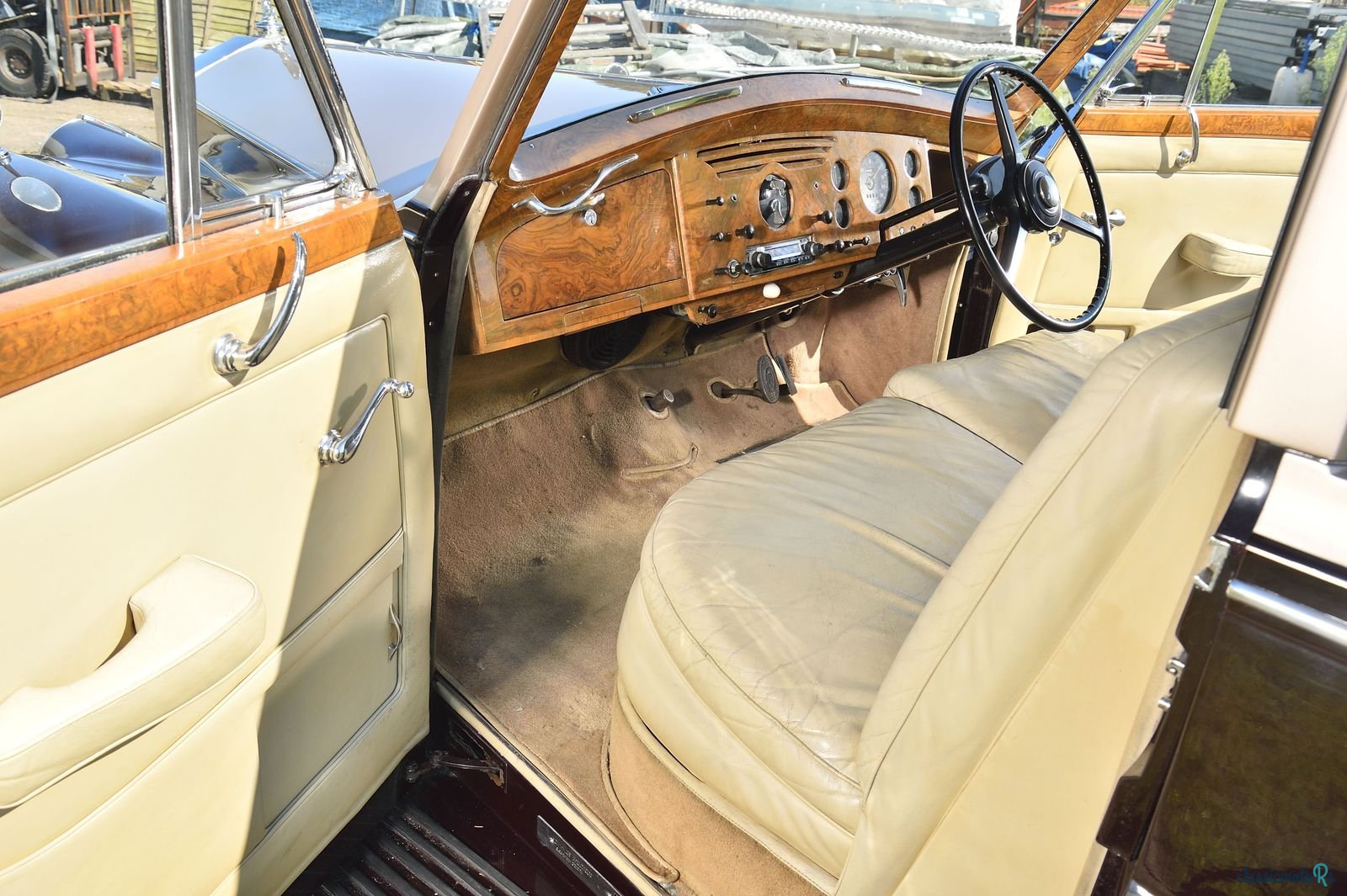 1953' Rolls-Royce Silver Wraith photo #5