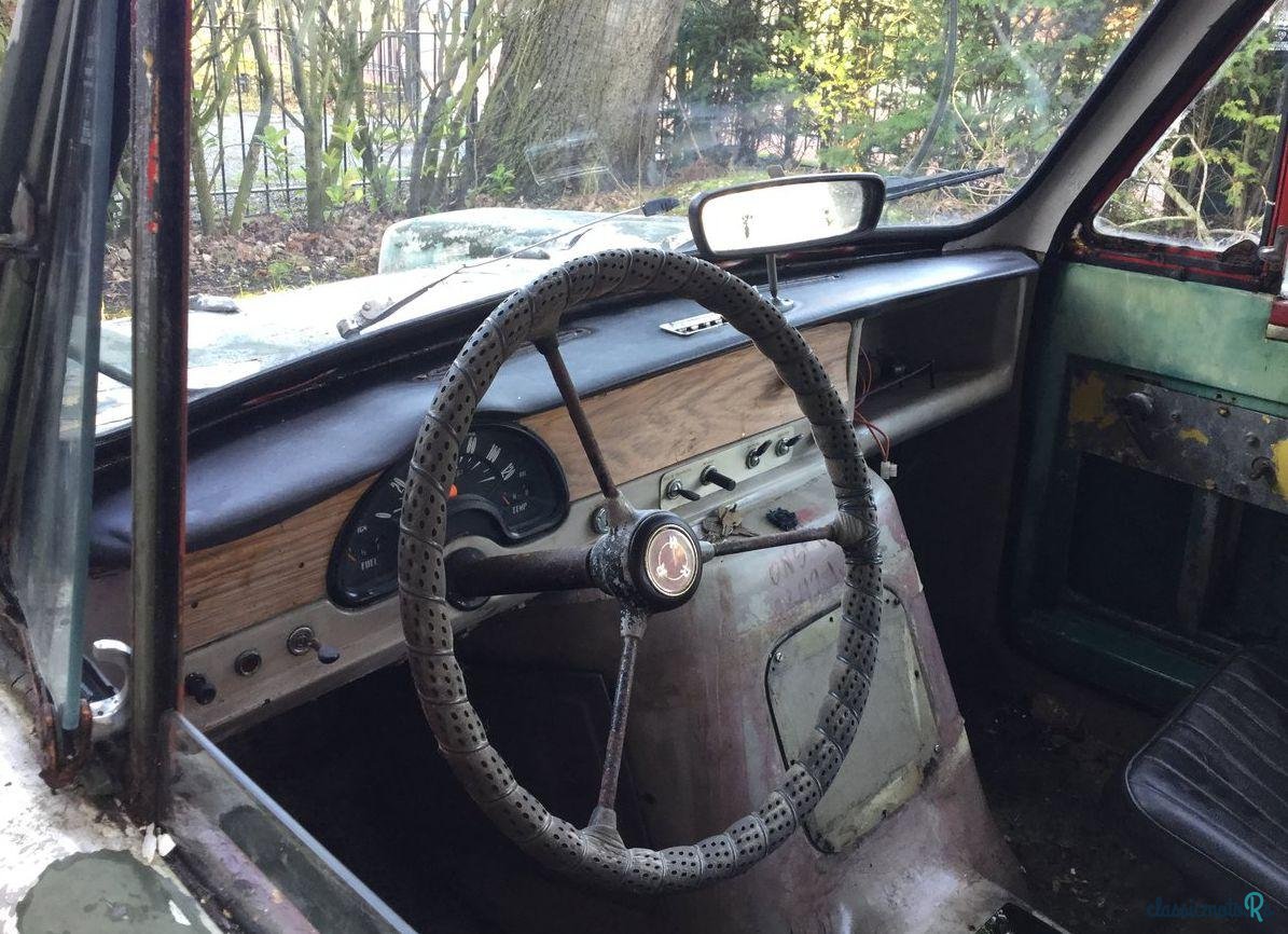 1974' Reliant Regal Supervan 3 photo #2