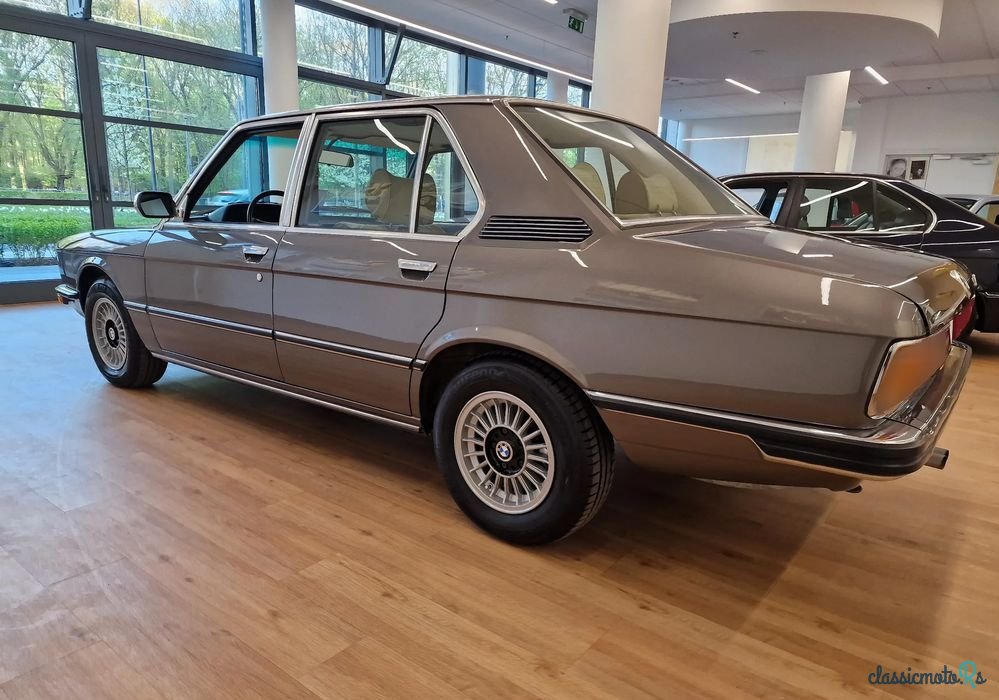 1980' BMW Seria 5 535 I photo #4