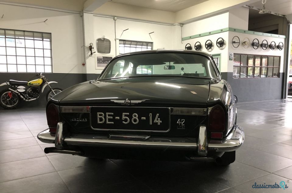 1973' Jaguar XJ photo #6