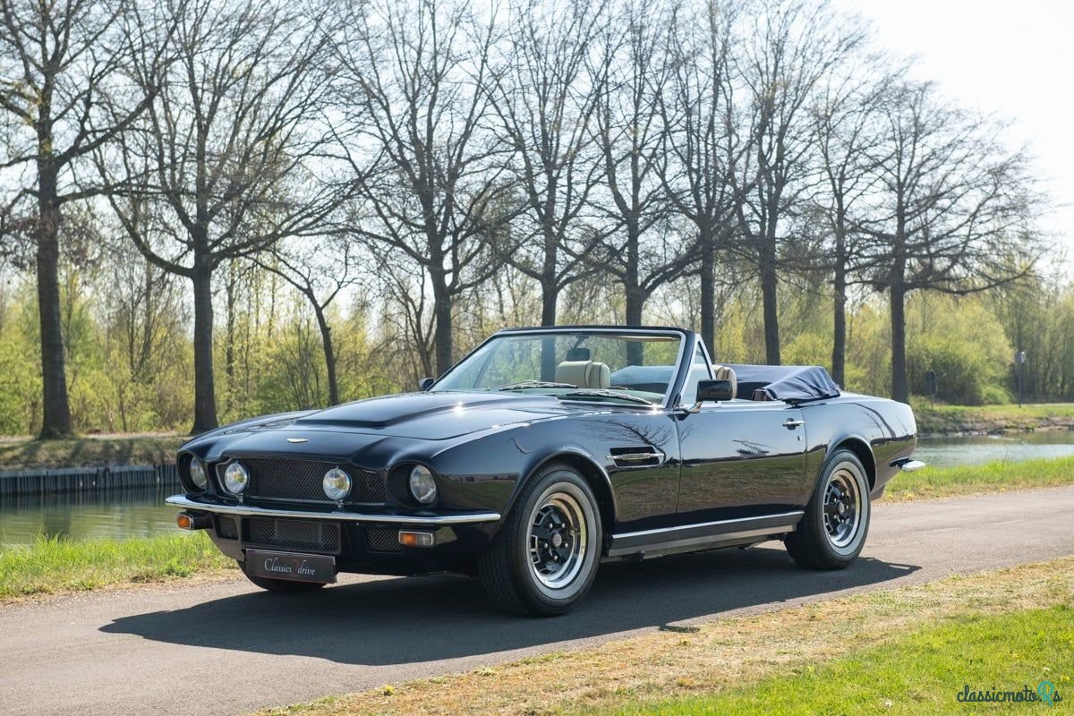 1979' Aston Martin V8 Volante photo #2