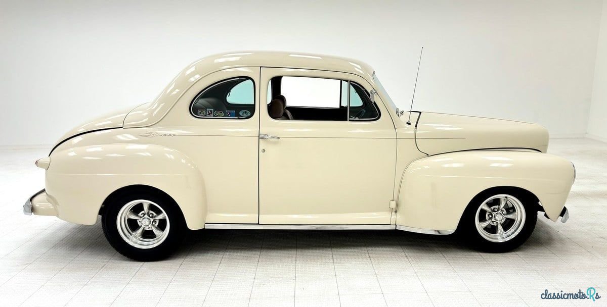 1948' Ford Super De Luxe photo #6