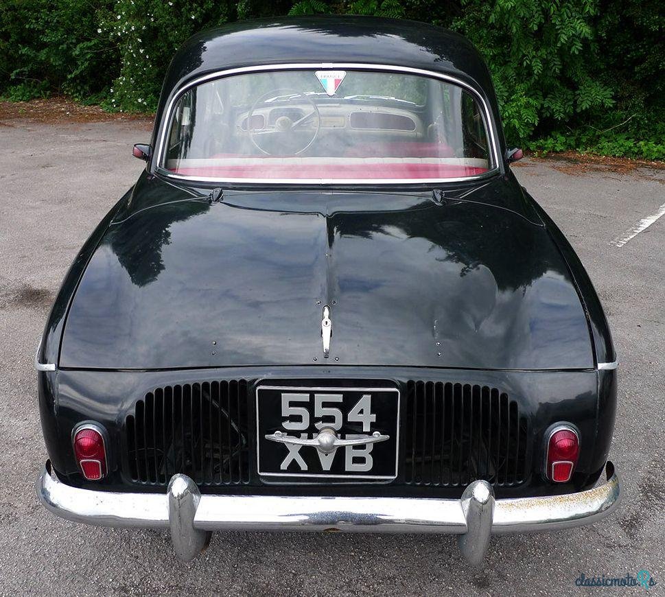 1957' Renault 5 Dauphine photo #5