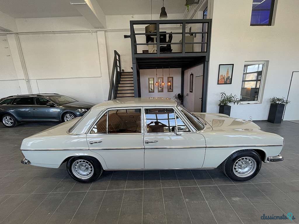 1968' Mercedes-Benz 200 D W114 photo #4