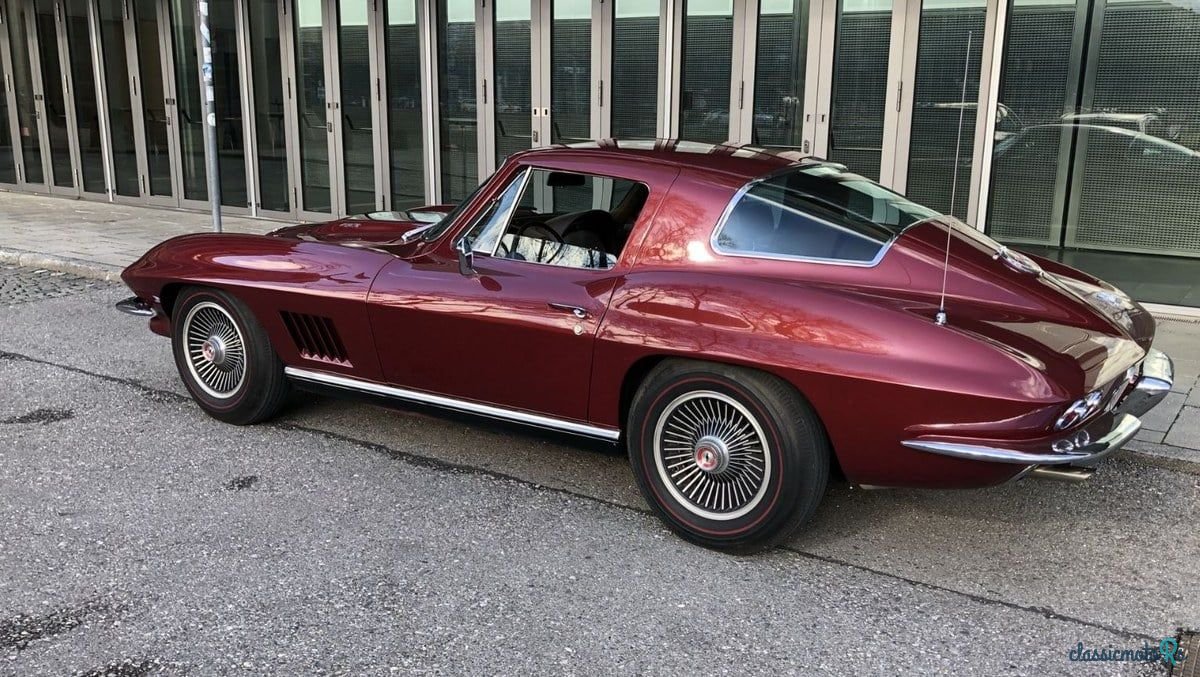 1967' Chevrolet Corvette photo #3