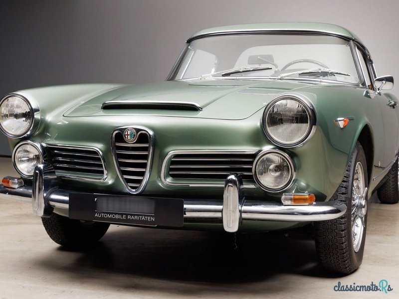 1962' Alfa Romeo 2600 photo #4