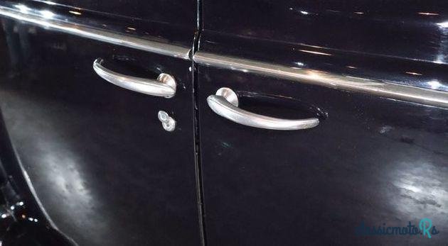 1939' Lincoln Zephyr photo #2