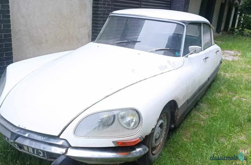 1970' Citroen DS photo #1