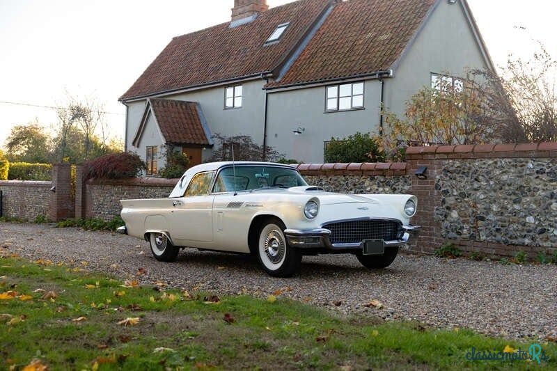 1957' Ford Thunderbird photo #1