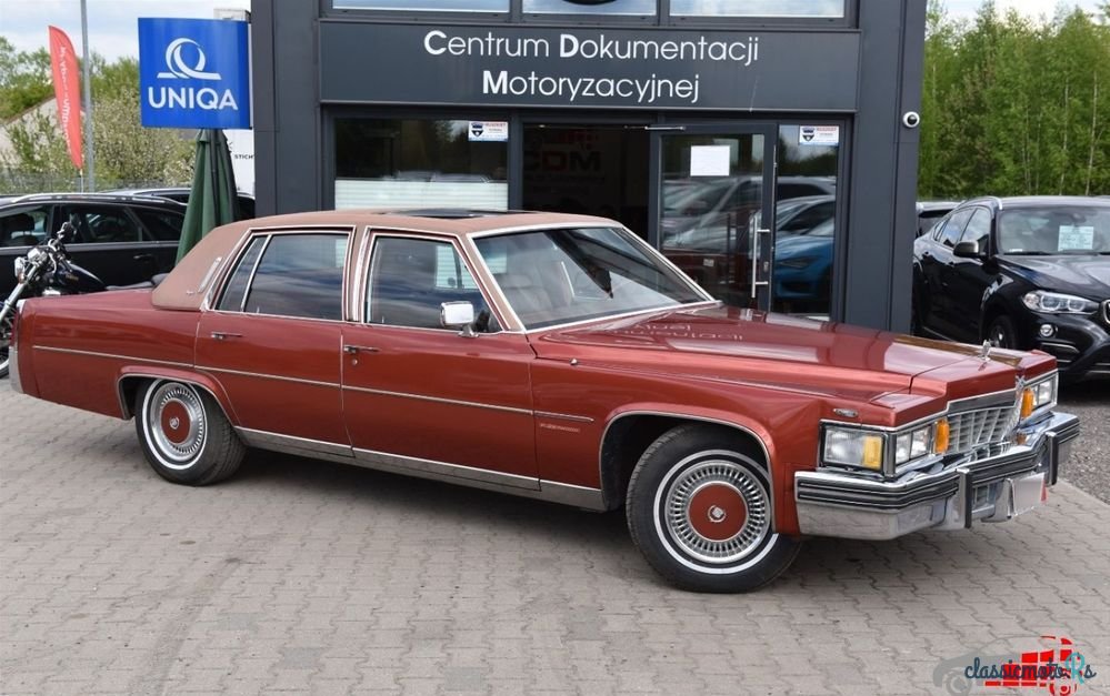1977' Cadillac Fleetwood photo #2