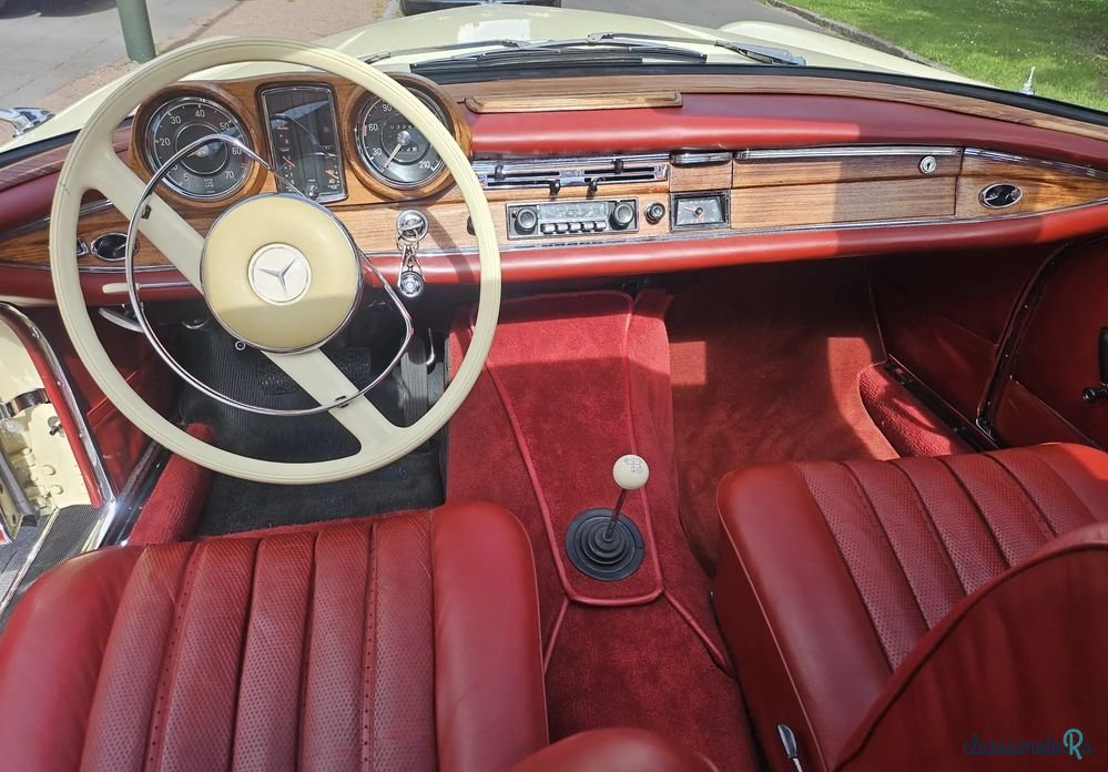 1961' Mercedes-Benz W111 photo #6