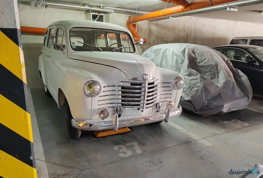 1952' Renault Colorale photo #2