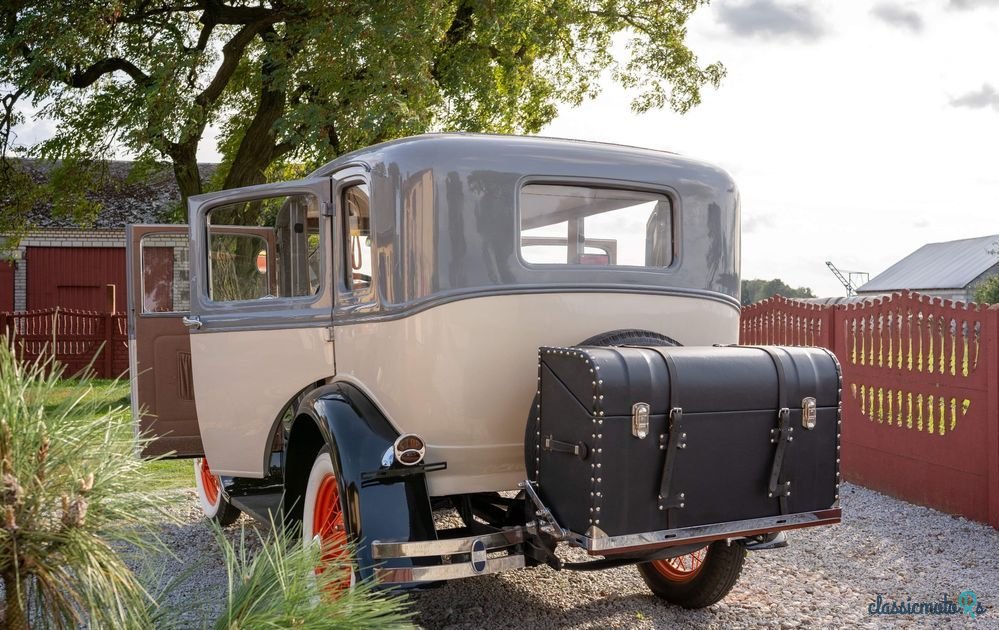 1930' Ford B-Max photo #2