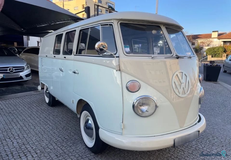 1965' Volkswagen Type 2 for sale. Portugal