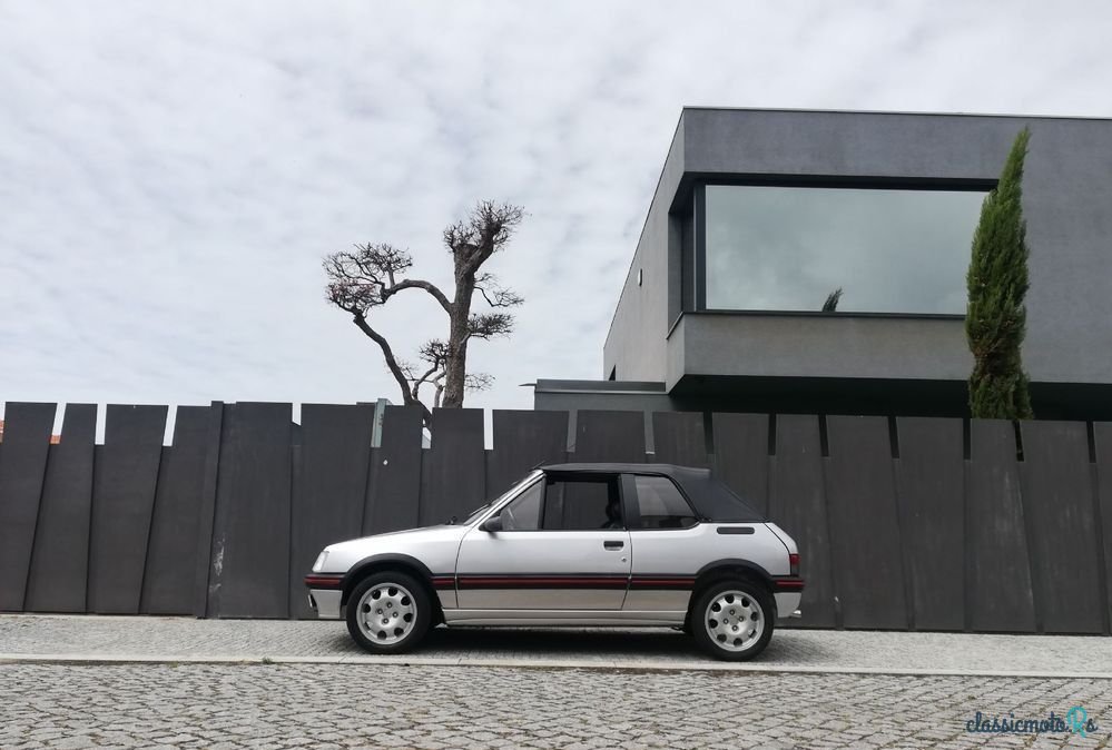 1989' Peugeot 205 Cabrio photo #5