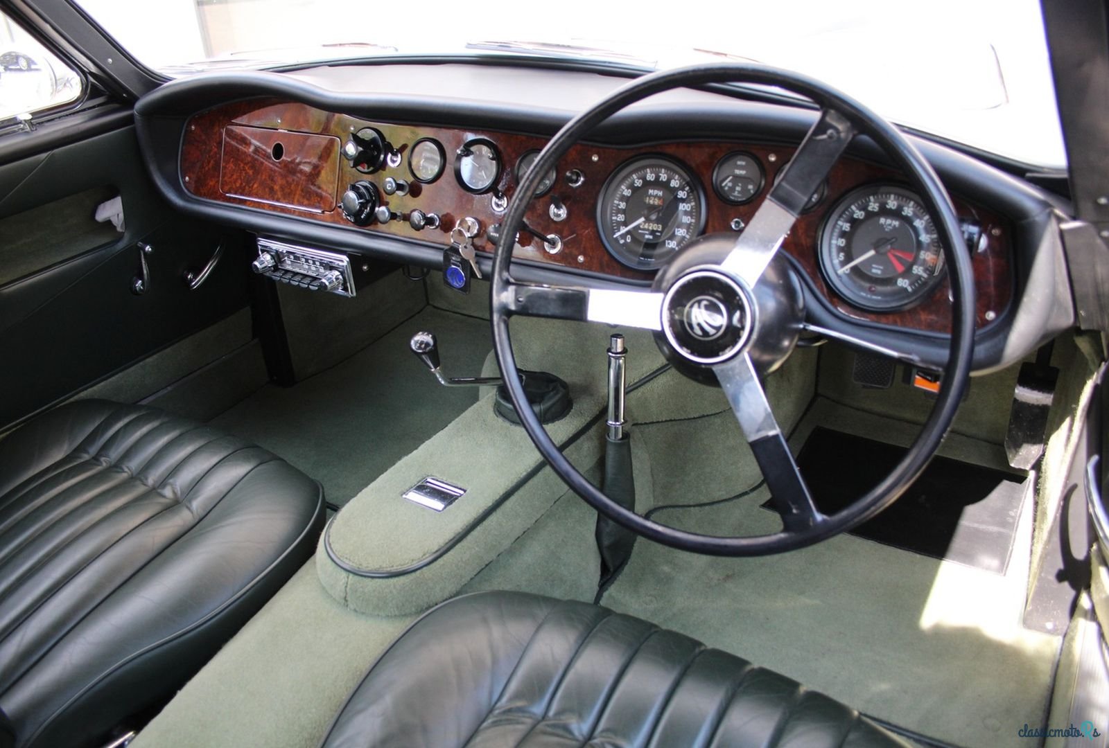 1961' AC Greyhound photo #3