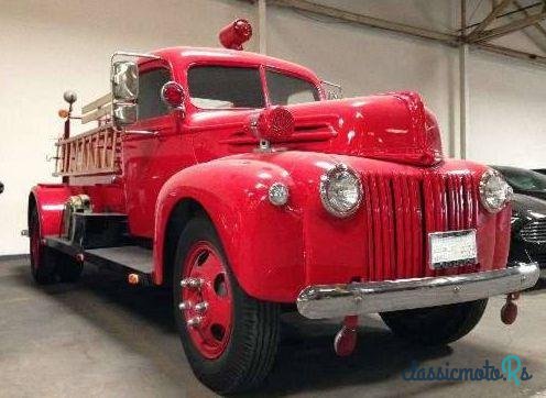 1945' American LaFrance Fire Truck photo #2