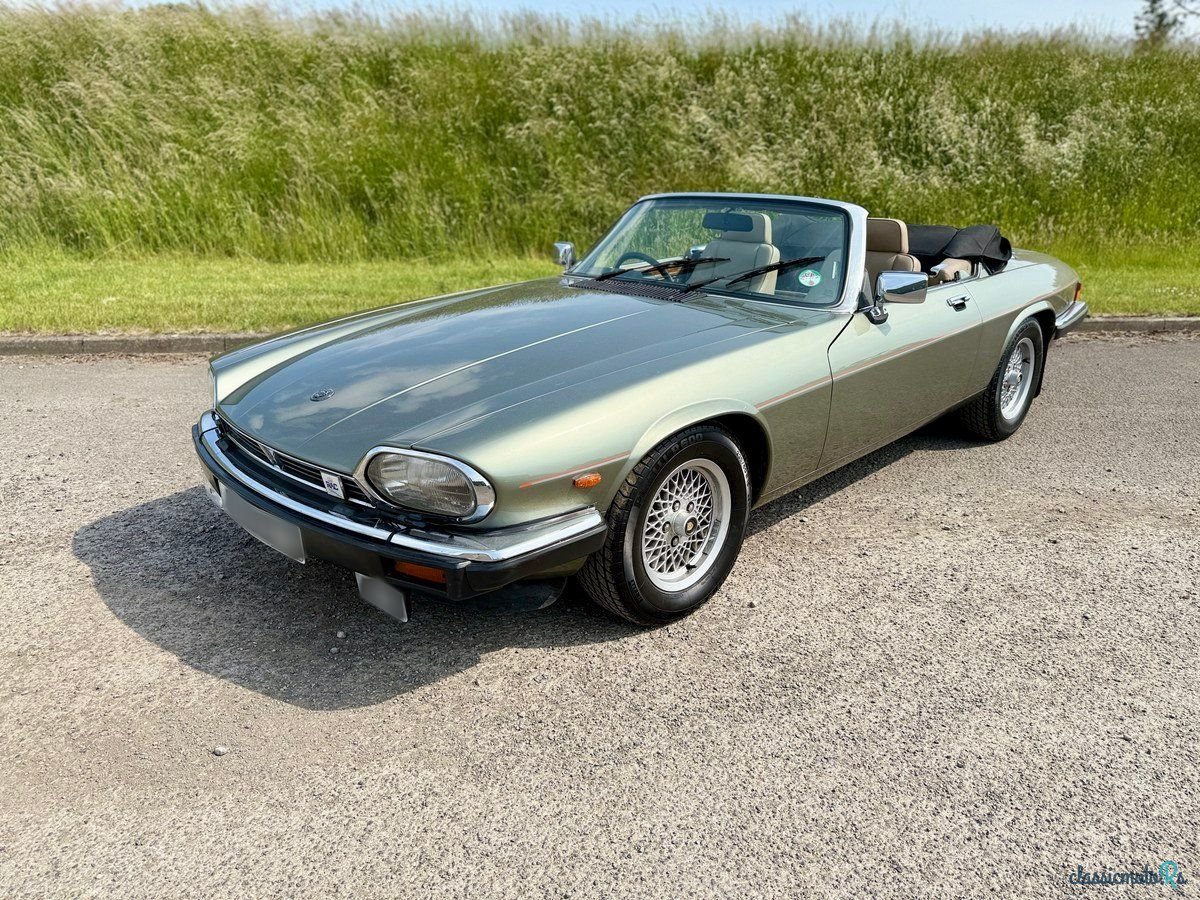 1988' Jaguar XJS photo #1
