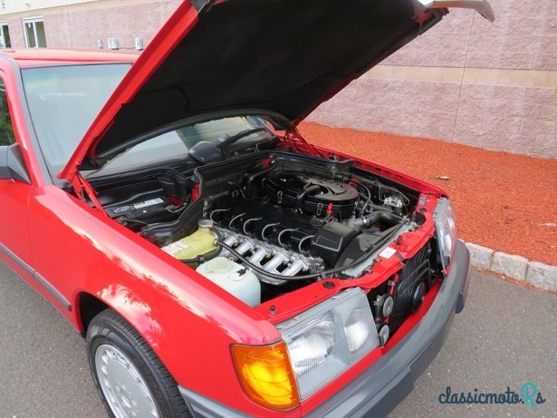 1985' Mercedes-Benz 300 photo #6