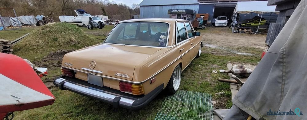 1976' Mercedes-Benz W115 240D photo #5