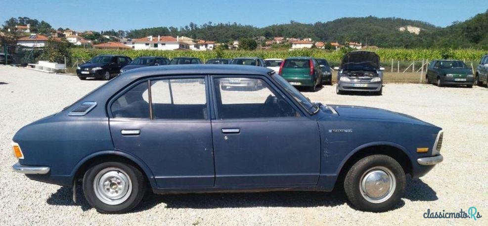 1975' Toyota Corolla 1200 4 Door Sedan Ke20 photo #4