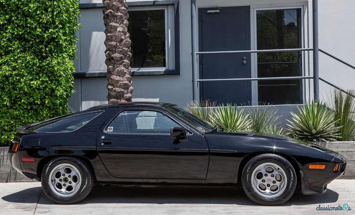 1985' Porsche 928 photo #2
