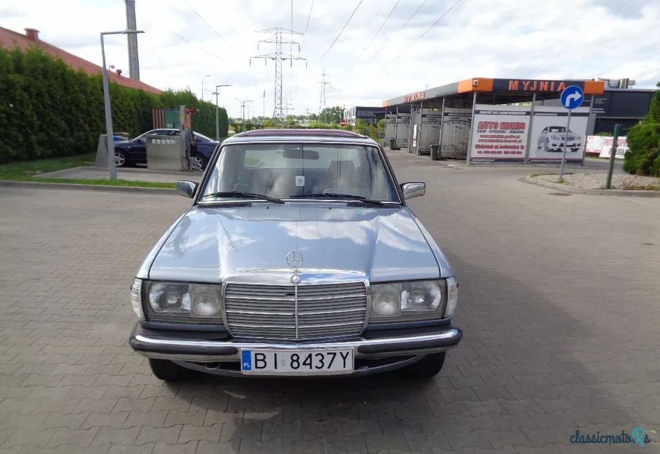 1977' Mercedes-Benz W123 photo #6