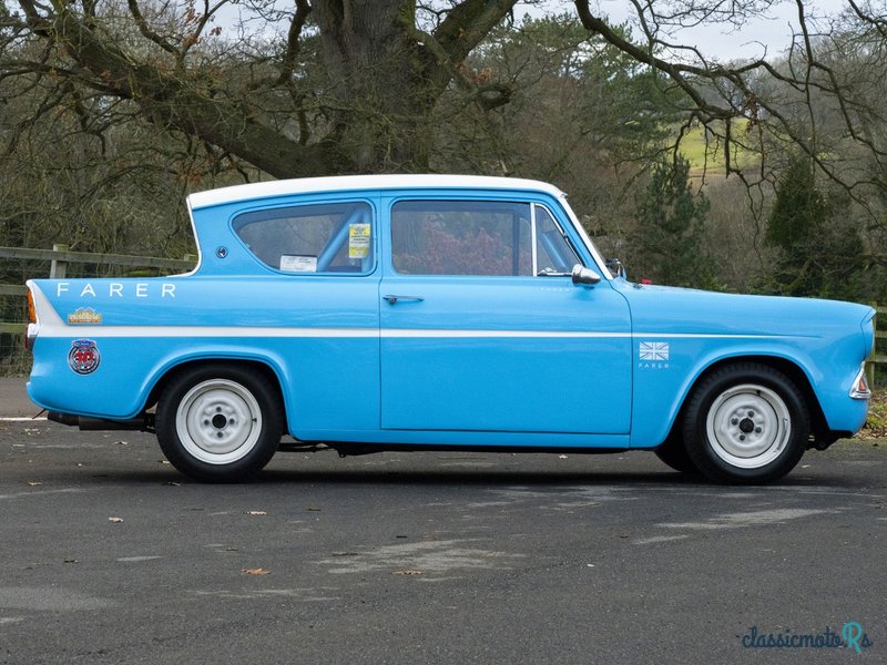 1964' Ford Anglia photo #3