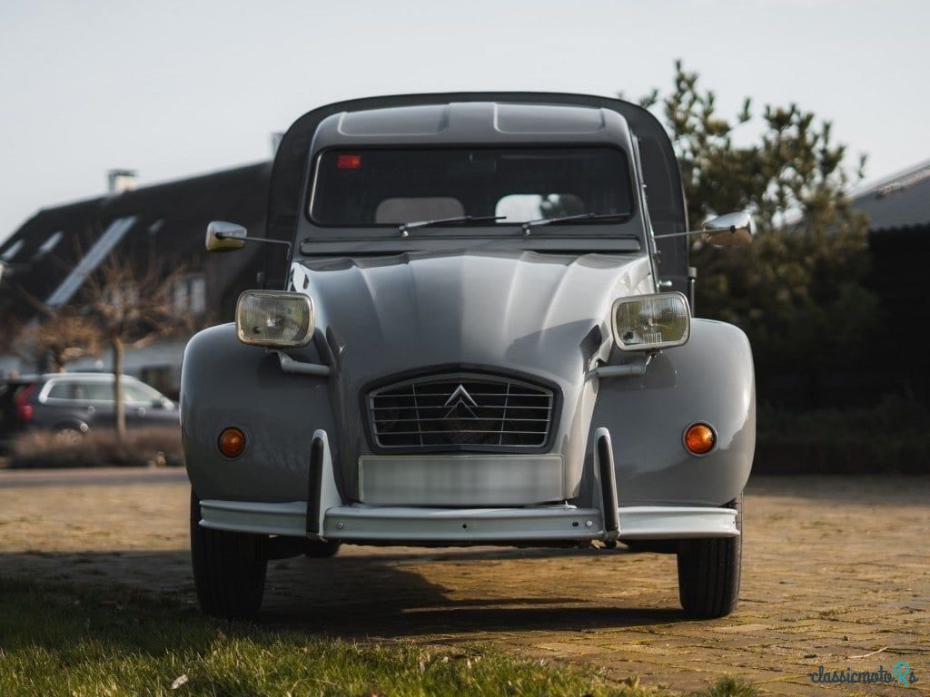 1974' Citroen 2CV photo #3