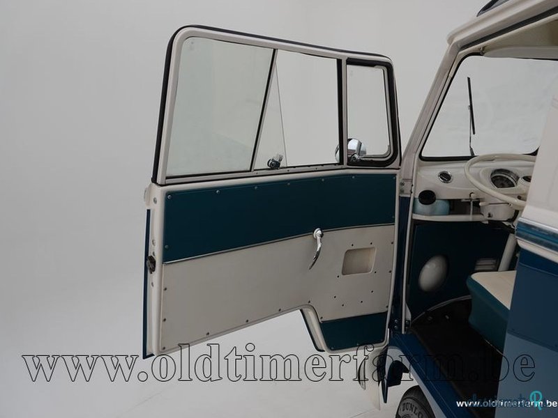 1966' Volkswagen Camper photo #6