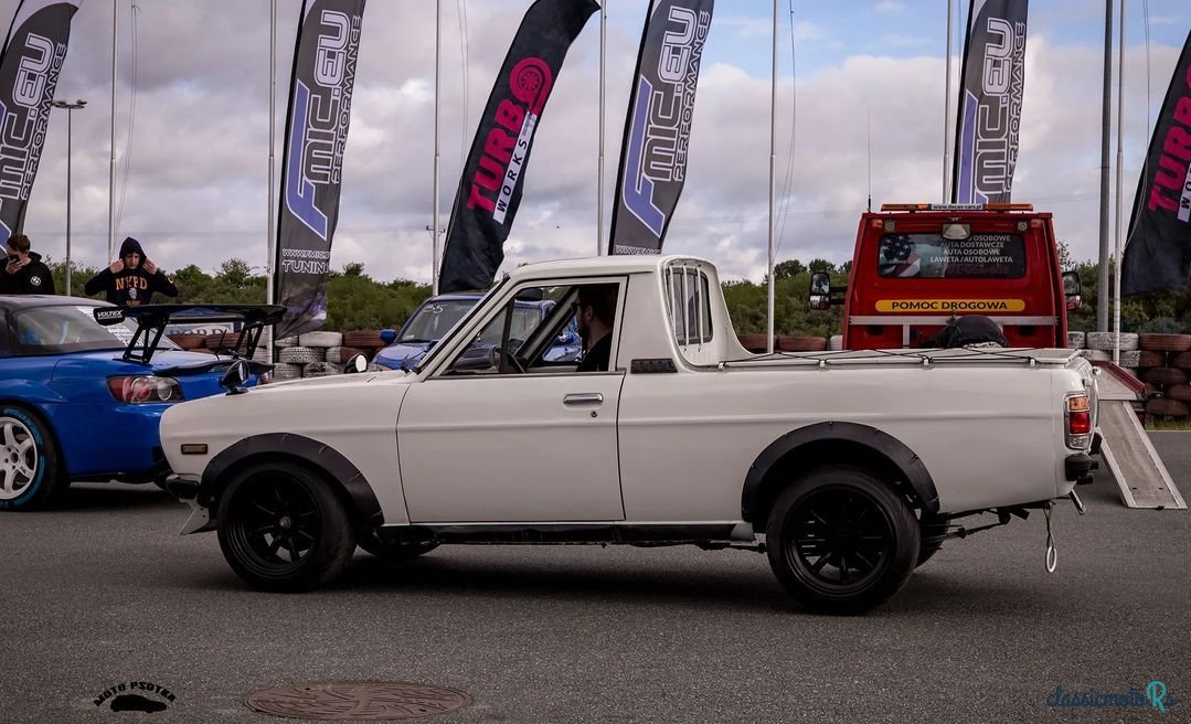 1976' Nissan Sunny photo #4