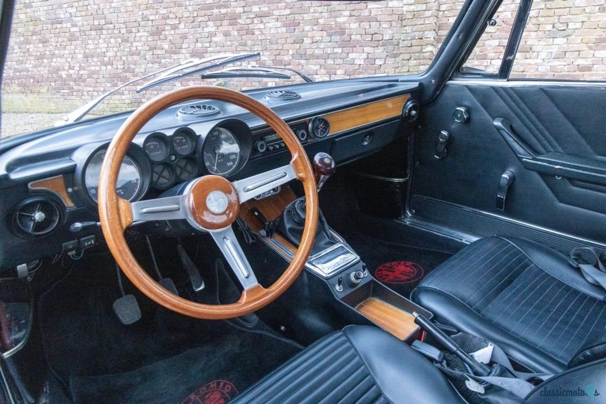 1971' Alfa Romeo Gt Junior photo #3